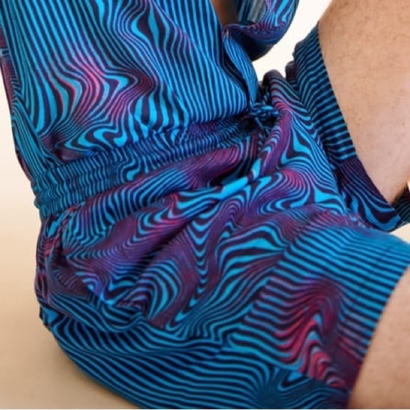 Earthbound Trading Co. Psychedelic Wave Craft Shorts, Blue, Small, NWT - Picture 6 of 8